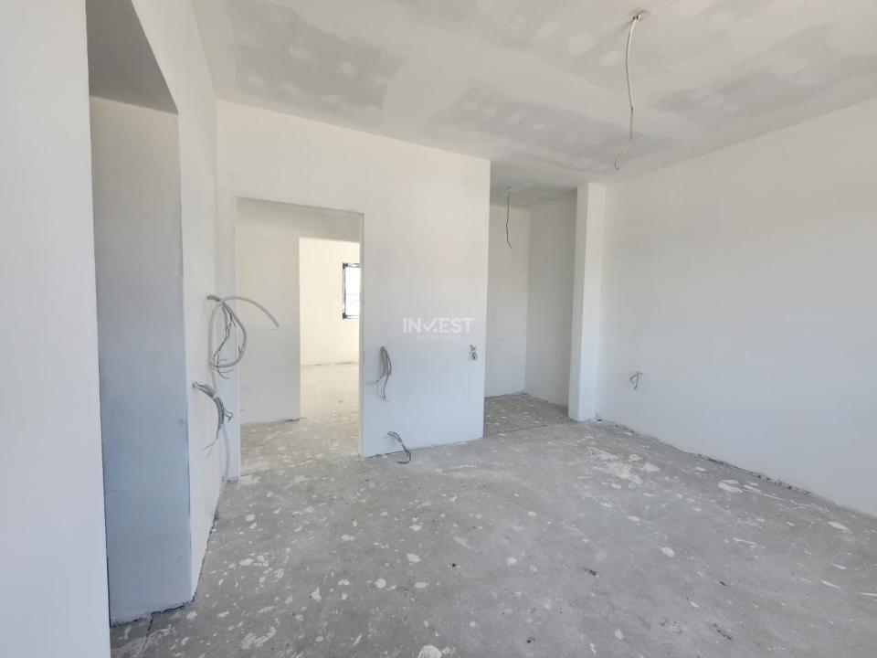 Casa individuala , 4 camere, 3 bai, garaj 26 mp , terasa 40 mp, VALEA ADANCA - 16