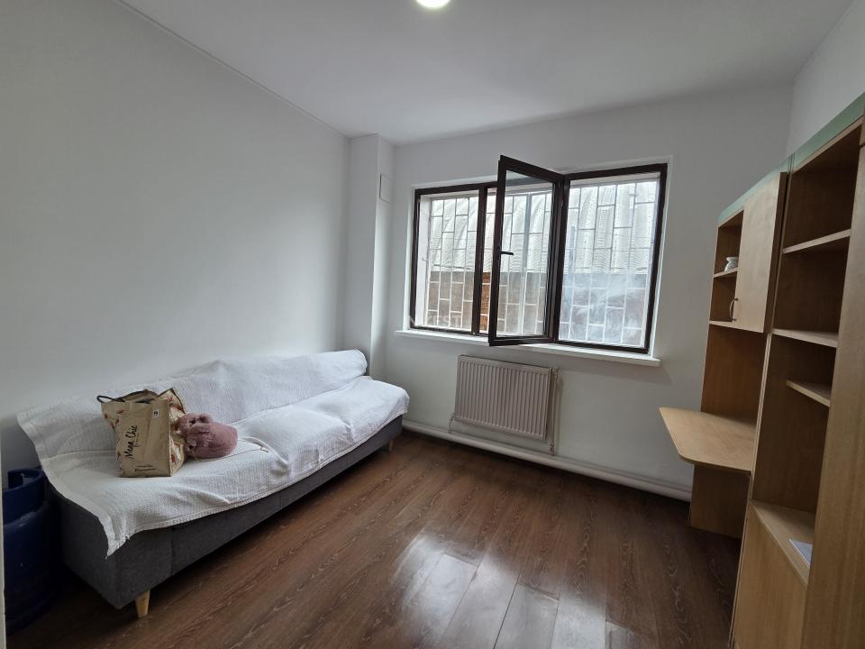 De vanzare-Garsoniera-Zimbru - 1