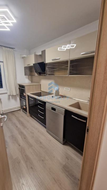 Unirii | 3 camere | 2 bai | Parcare | Centrala Proprie | Etaj 4 Din 8 - fotografie proprietate 20