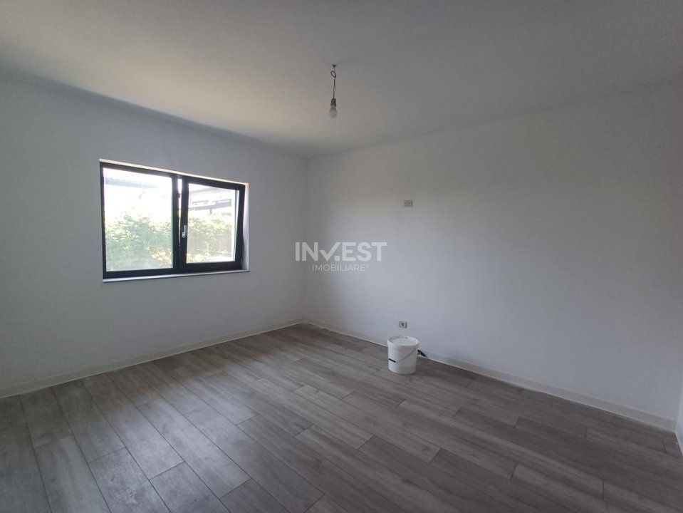 CASA INDIVIDUALA - 3 CAMERE - 2 BAI - 350 MP TEREN - langa Scoala Vorovesti - 6