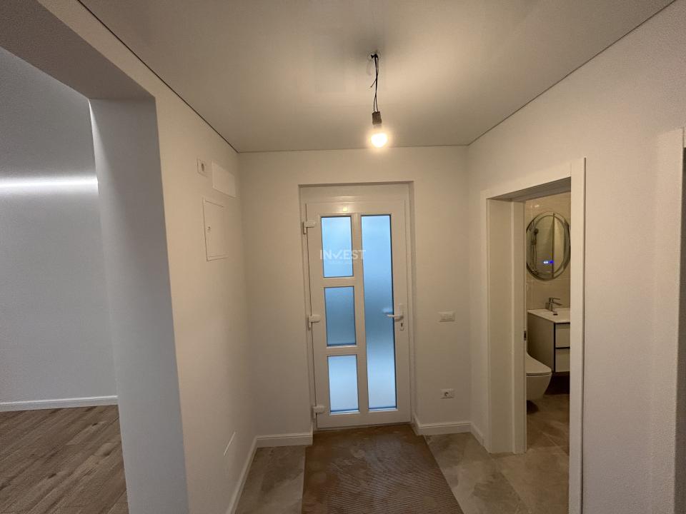 Casă individuală P+1E, 4 camere, 3 băi, dormitor matrimonial cu baie proprie - 11