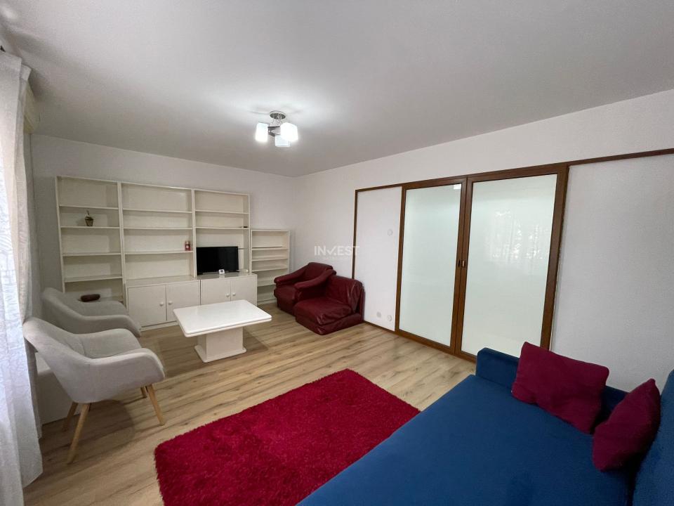  Apartament 3 Camere în Canta, Ideal pentru Studenți, Mutare Imediată - 1