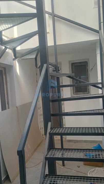 Garsoniera zona Victoriei cu centrala proprie etajul 1 in vila - fotografie proprietate 7