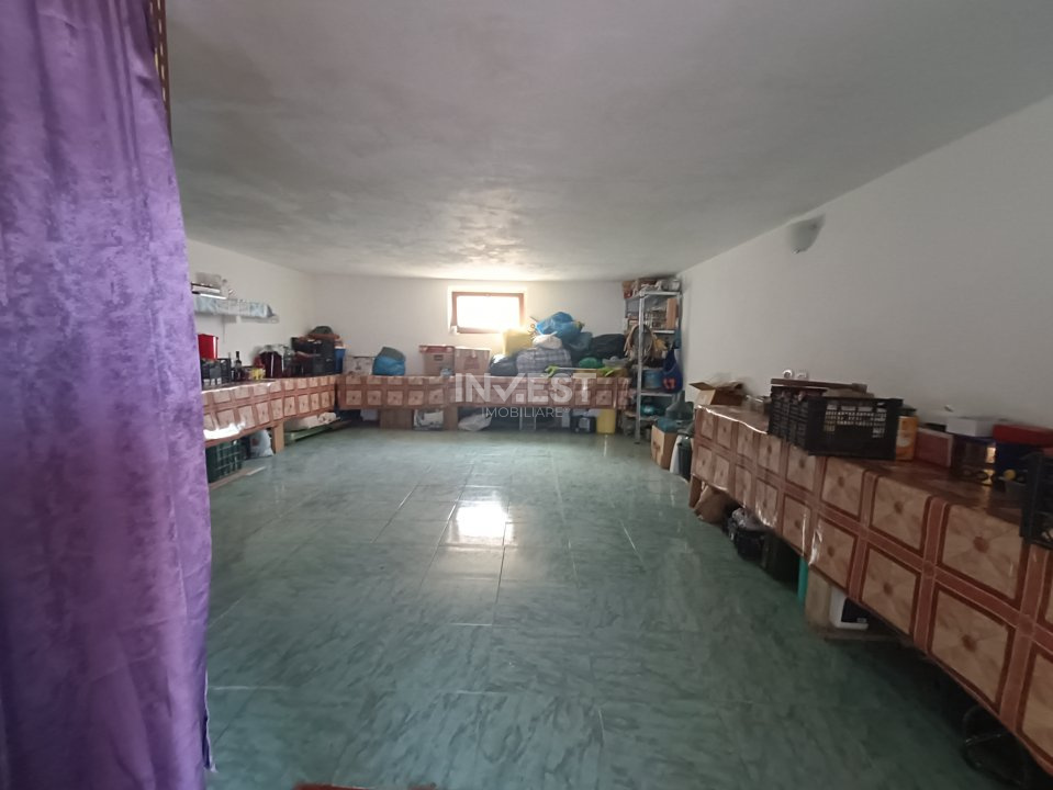 CASA INDIVIDUALA , ZONA TOMESTI, 5 CAMERE - 5