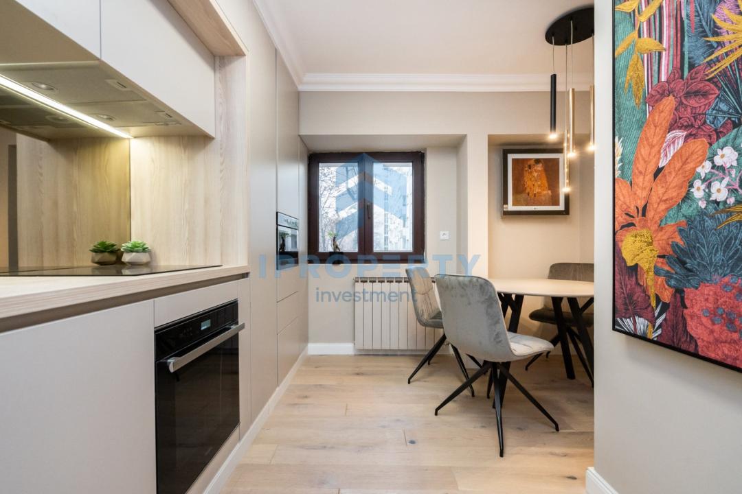 Apartament cu 4 camere mobilat Designer zona Victoriei Guvern  - fotografie proprietate 30