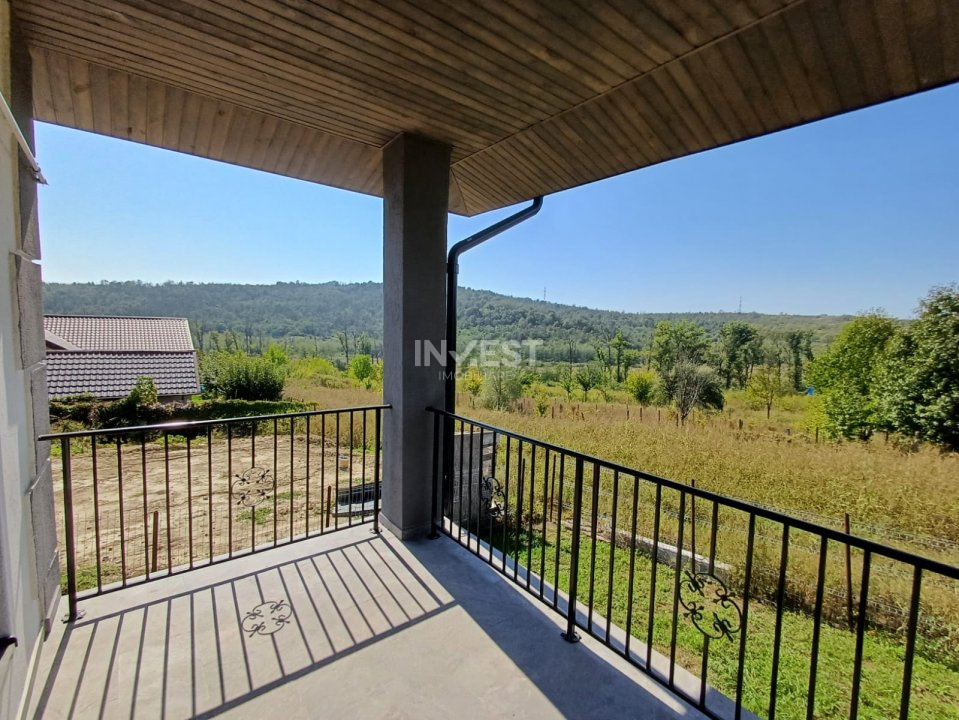 Casă cu 4 camere, 2 băi, beci spațios și 400 mp teren - 15