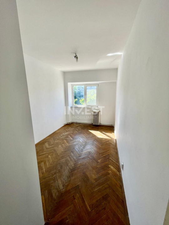 DE VANZARE-APARTAMENT 4 CAMERE-GALATA - 2