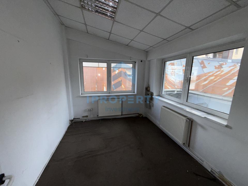 Vânzare ansamblu 2 Case 10 camere în Timpuri Noi cu curte privata - fotografie proprietate 18