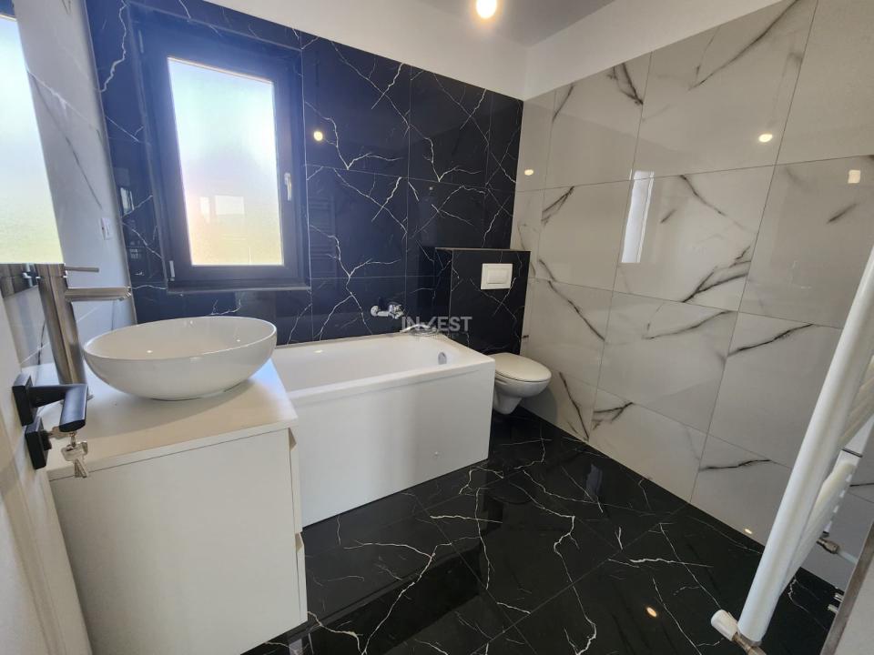 CASA DE VANZARE, 4 CAMERE 2 BAI SI MAGAZIE , VALEA ADANCA- 5 DRUMURI - 9