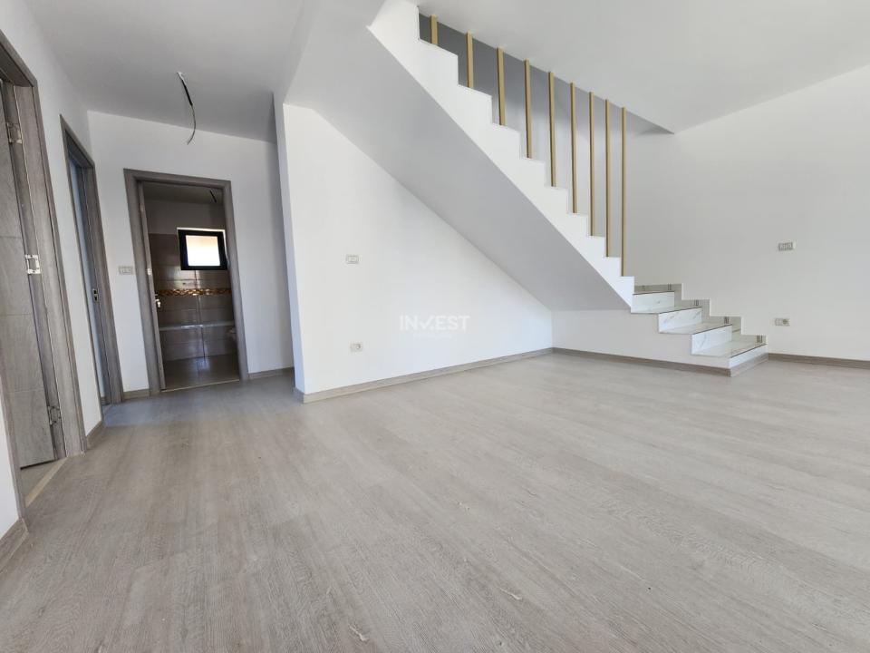 CASA INDIVIDUALA, 3 CAMERE, 400 MP TEREN,CIURBESTI - 1