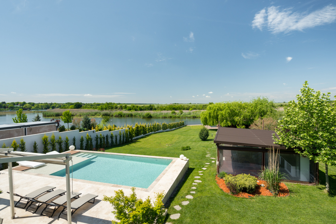 Vila individuală cu piscină și deschidere la lac –Snagov
