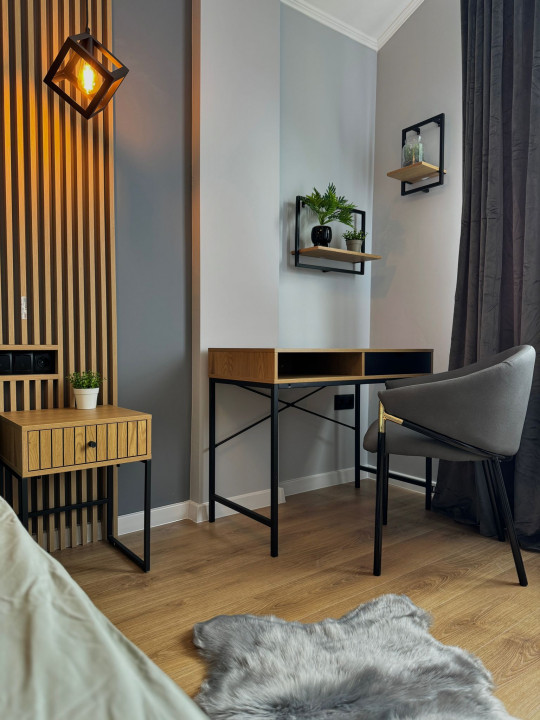 Apartament de 3 camere, 67 mp utili, 2 balcoane, Zona Teilor