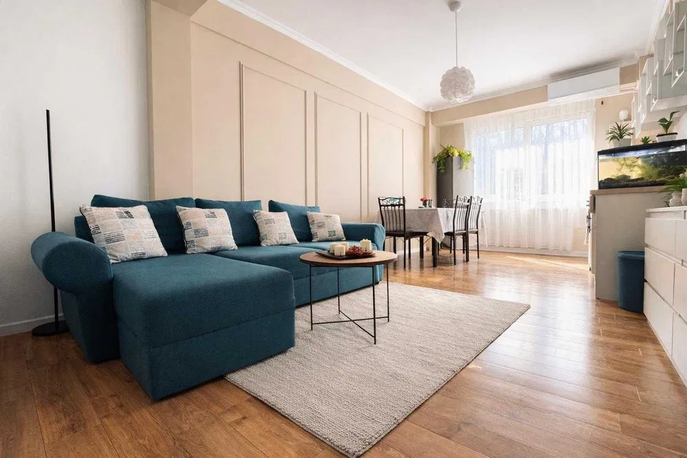 Apartament de vanzare 3 camere 60 mp zona Floresti Teilor