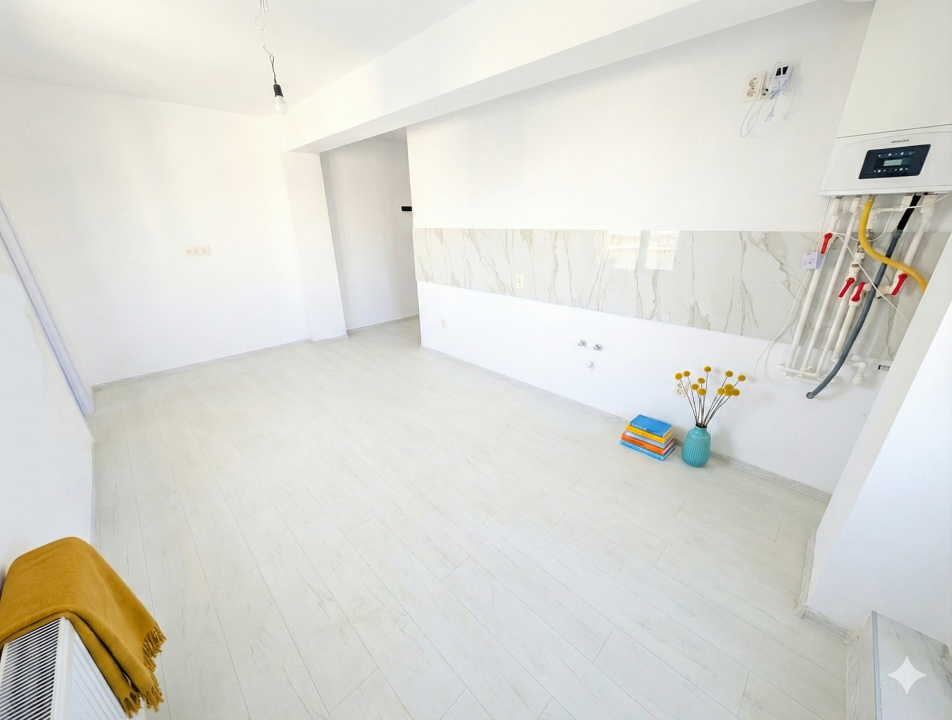 Două camere la demisol, cu curte engleză — P233949